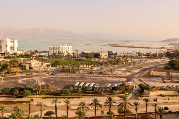 בלתי נתפס: 100 אלף ישראלים פונו למלונות