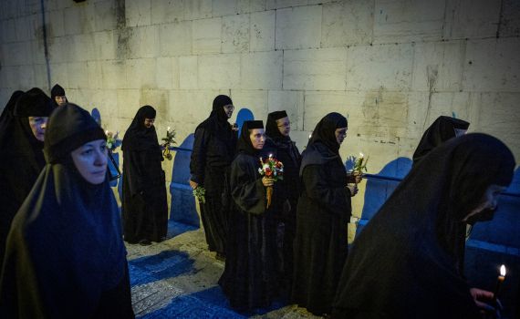 אחרי 10 שנים של מאבק: יהודייה קיבלה גט מהכנסייה