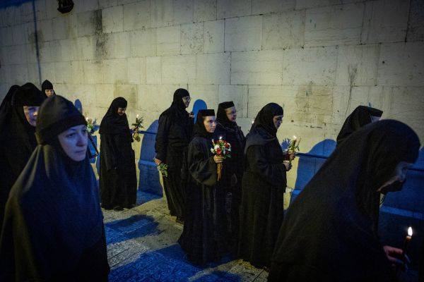 אחרי 10 שנים של מאבק: יהודייה קיבלה גט מהכנסייה