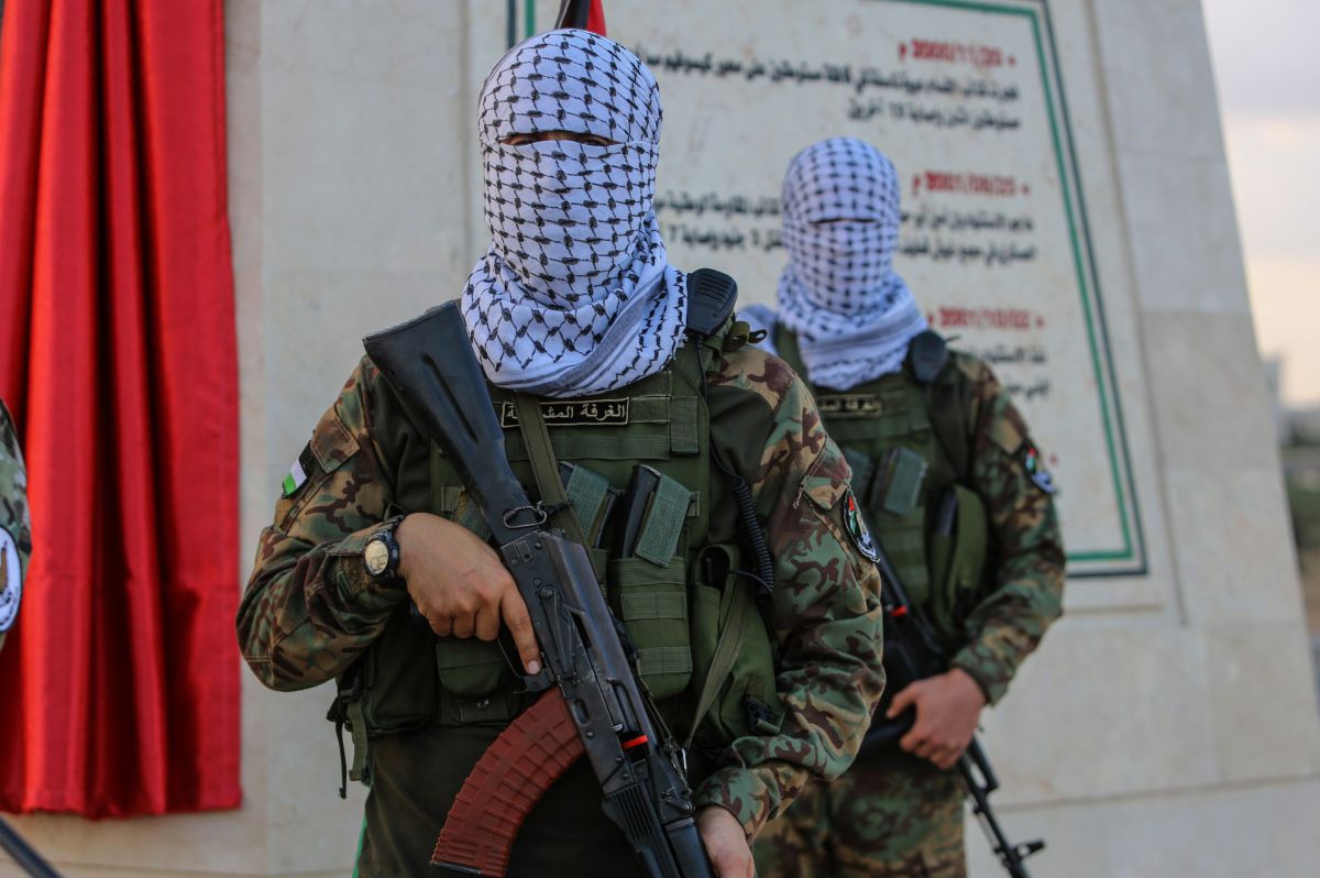 חמור: תלמידים התחפשו למחבלים; מורה שלף נשק