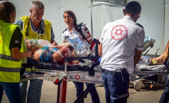 משרד הבריאות מעדכן: יותר מ-300 הרוגים; 1,864 פצועים