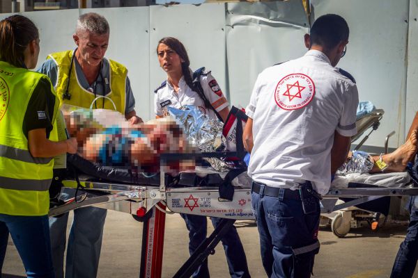 משרד הבריאות מעדכן: יותר מ-300 הרוגים; 1,864 פצועים