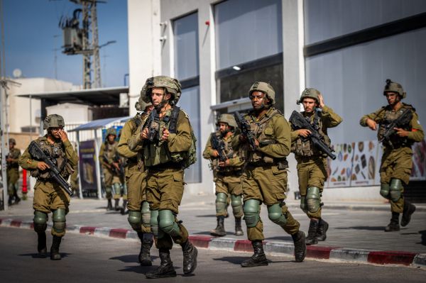 אופקים: המחבלים חוסלו ובני הערובה שוחררו