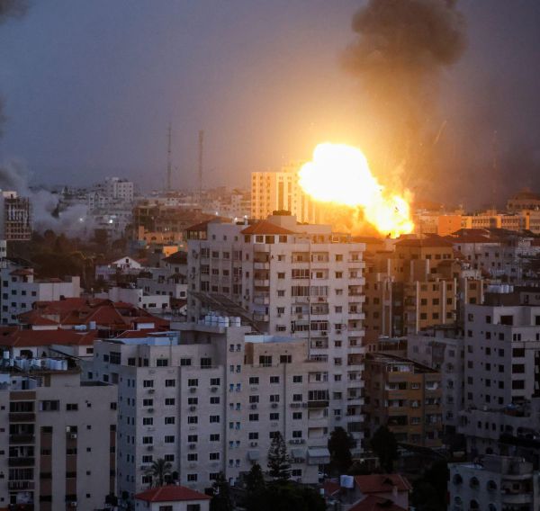 חמאס: נשחרר את החטופים בתמורה להפסקת ההפצצות