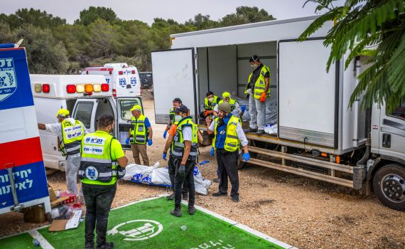 "גם בשבת": הרב לאו בפסק לצוותי הרבנות הצבאית