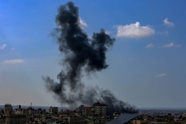 התקיפה בעזה נמשכת: מאות יעדים הותקפו הלילה