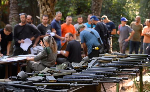 מתחילת המלחמה: 18,000 בקשות לרשיון לנשק