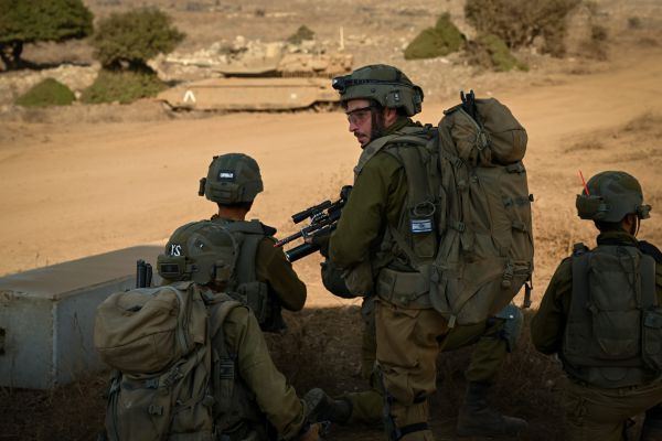 כוחות צה"ל תקפו פעילי חיזבאללה על גדר הגבול
