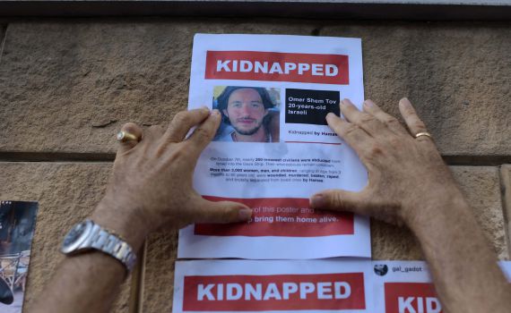 דיווח: חמאס עשוי לשחרר 50 חטופים בעלי דרכון זר