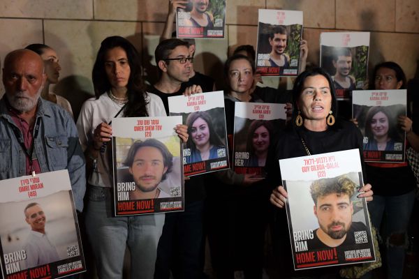 פרטים נוספים: חמאס ישחרר בכל יום 10 חטופים