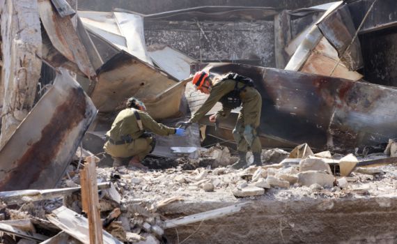 נהג הילדים מגוש קטיף אותר ללא רוח חיים