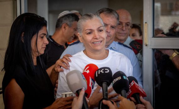 אמה של אורי מגידיש: עכשיו התפילות עם שאר החטופים