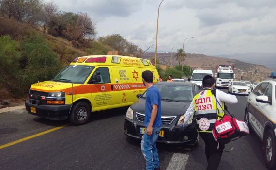 רוכב אופנוע נפגע ממשאית בכפר חיטים, מצבו קשה