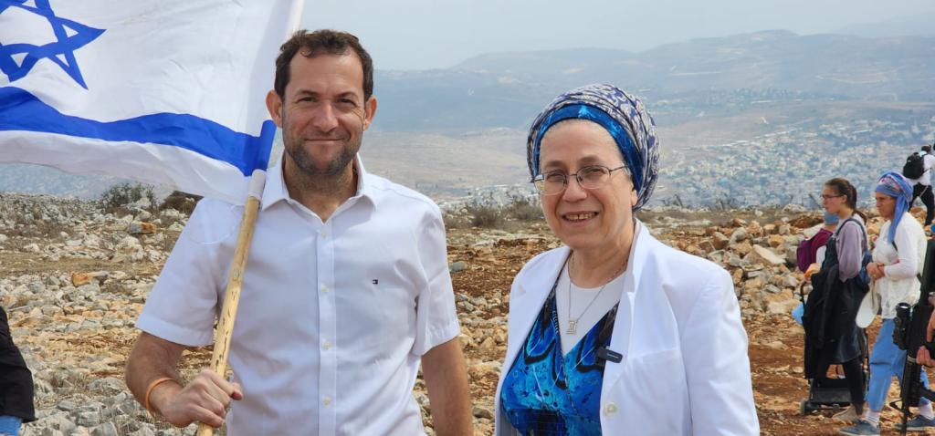 אלפים צעדו בצעדת השומרון בהר עיבל