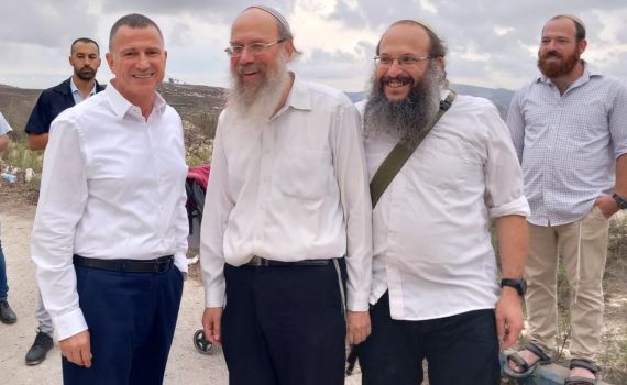 יולי אדלשטיין ביקר בחומש והבטיח: "חומש תחילה"