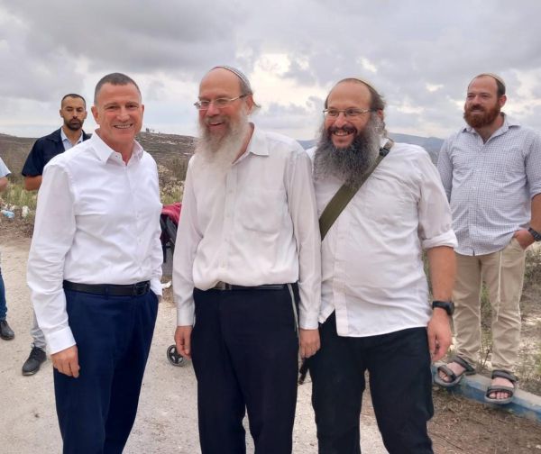 יולי אדלשטיין ביקר בחומש והבטיח: "חומש תחילה"