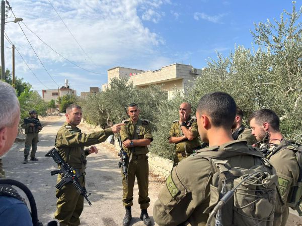 תיעוד: מפקד אוגדת יו"ש הגיע לזירת נטרול המחבלים