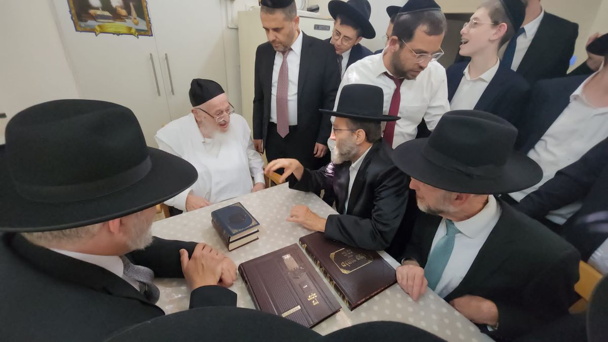 מנהיג הציבור הליטאי על היריקות: "איסור גמור"