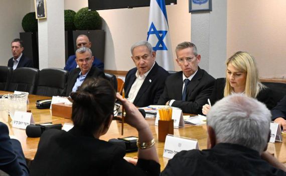 הקבינט החליט: תופסק הזרמת החשמל והדלק לעזה