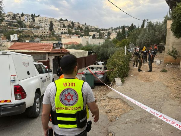 כתבים זרים בזירת הטבח: "כרתו ראשי תינוקות"