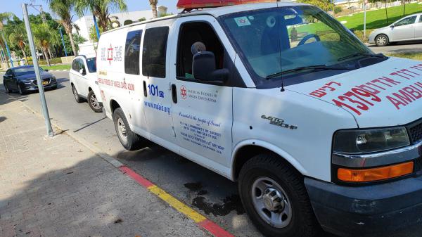 חיפה: בן חצי שנה נשכח בתוך רכב, מצבו קשה