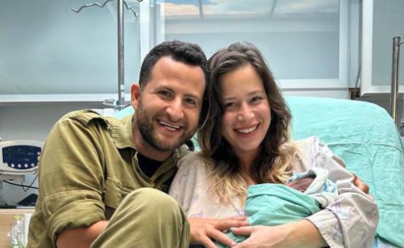 על מדים אל חדר הלידה: גיא הוכמן בבשורה משמחת