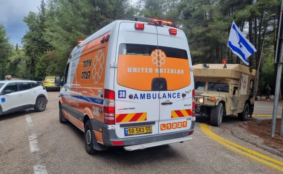 אסון בירושלים: משטח בלוקים נפל על תלמיד ישיבה ופצע אותו קשה