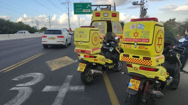 אזעקות בגוש דן וירושלים: אישה נפצעה מרסיסים בחולון