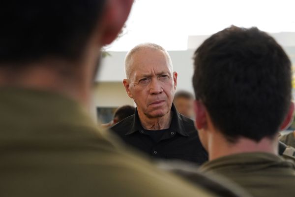 גלנט ללוחמי מטכ"ל: נלחמים על עתיד המדינה