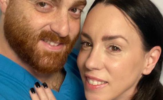 אהבה בימי מלחמה: הצעת נישואין בחדר ניתוח