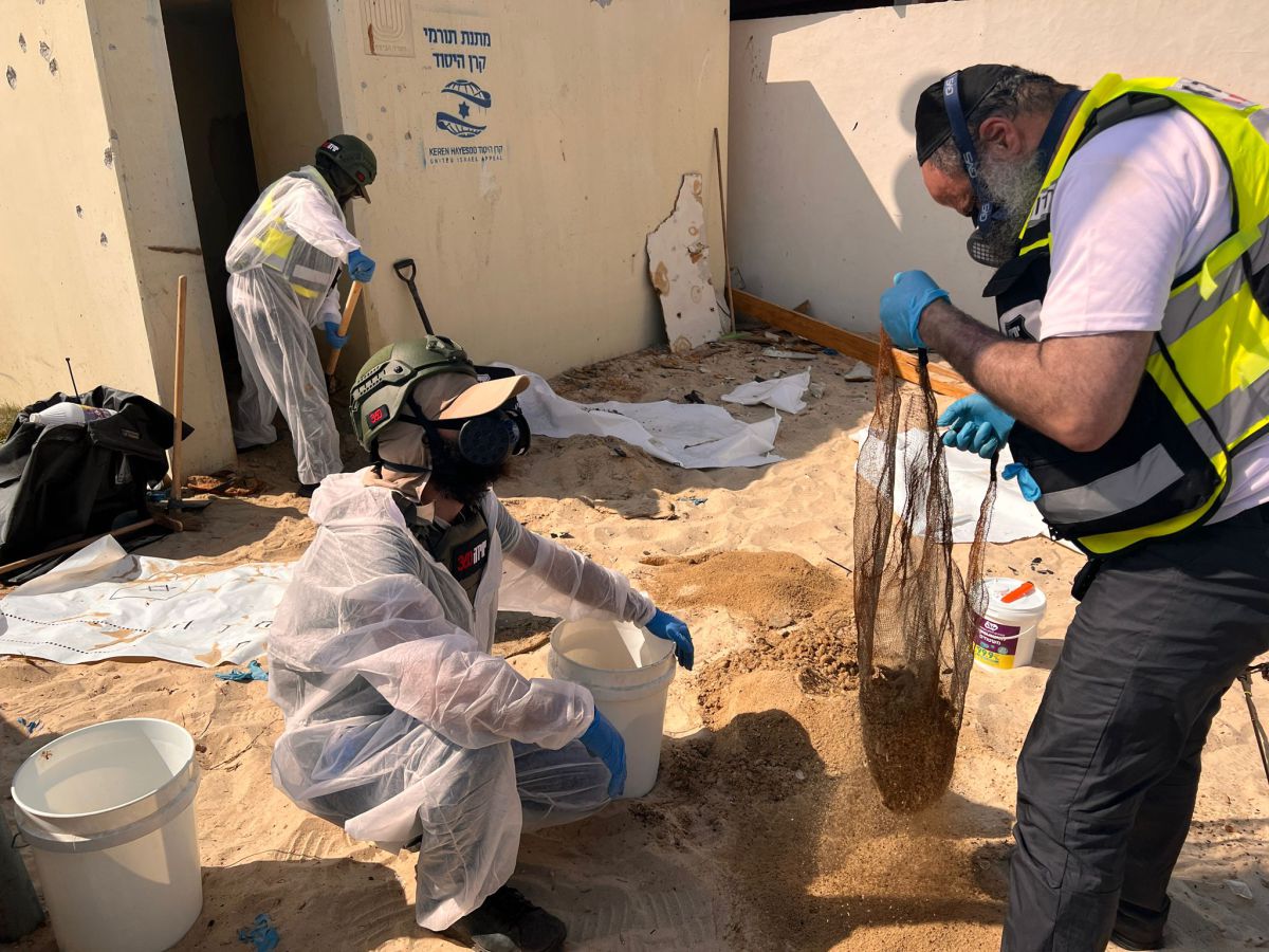 24 ימים אחרי הטבח: חלקי גופות אותרו בחוף זיקים