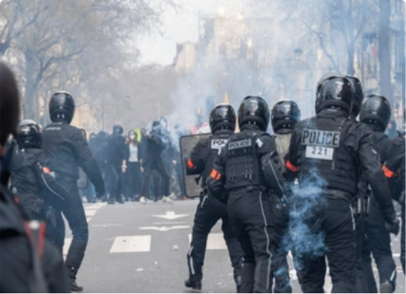 מוסלמים התנפלו על מטוס ישראלי בדגאסטן