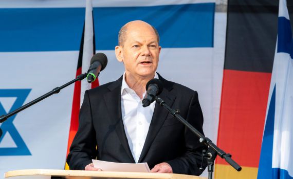 שולץ: "אסור שיהודים יחיו בפחד ואימה"