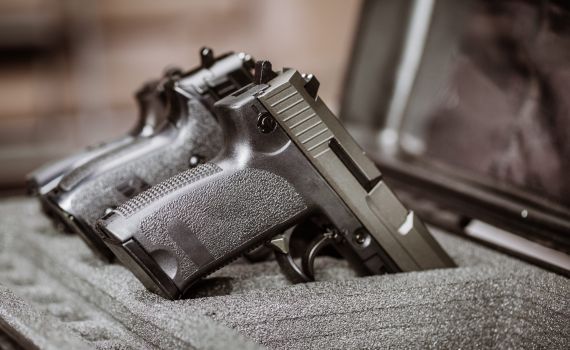 בשורה לעולים: בוטל סעיף ההמתנה לקבלת רשיון נשק