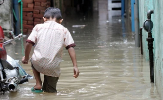 לפחות עשרה הרוגים בגל שיטפונות בהודו