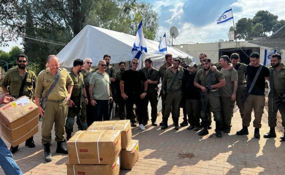 עובדי קק"ל תרמו מעל מיליון שקל מימי החופש שלהם לרכישת ציוד ומזון לחיילי צה"ל