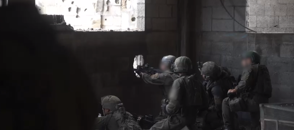 "לכתוב על המים": מאחורי הקלעים של יחידת דובדבן