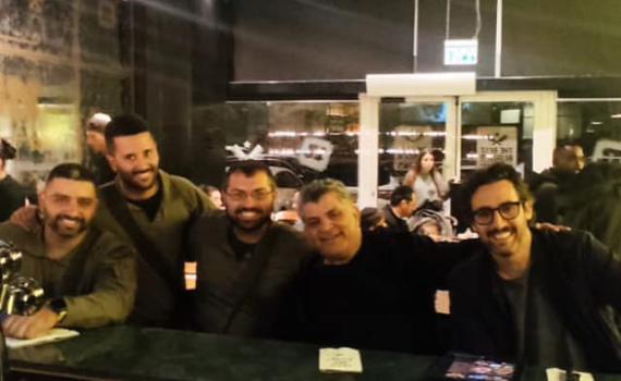 החיילים הופתעו: השחקן שילם על הארוחה