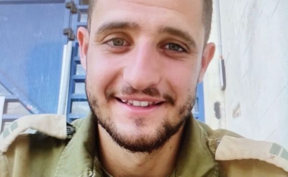 ביום המיועד לחתונה: הארוסה עלתה לקבר בן הזוג שנפל