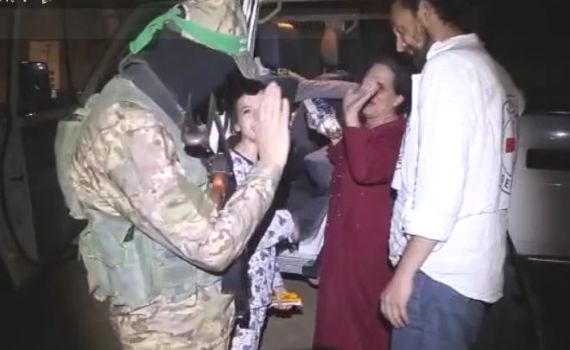 "תמשיכו לנופף": חמאס בהוראות אחרונות לחטופים