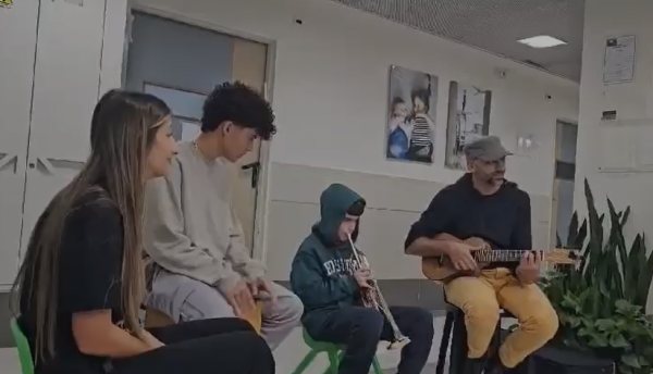 עידן רייכל ניגן לצד החטוף: "תמונת ניצחון באמצע מלחמה"