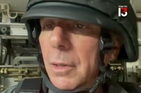 עיתונאי חדשות 13 התלווה לחיילים בעזה ונפצע. צפו