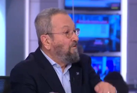 עמית סגל שאל; אהוד ברק התפוצץ עליו. צפו