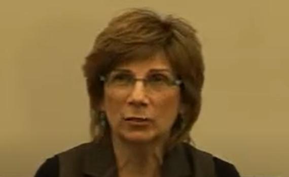 בזמן השבעה על אמו; רעייתו של השר לשעבר נפטרה