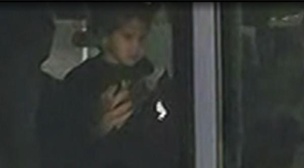 תיעוד ראשון: אביגיל עידן מועברת ברכבי הצלב האדום