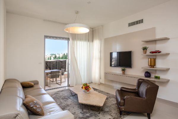 1+1 על כרטיס זכייה בדירה בירושלים!! >>