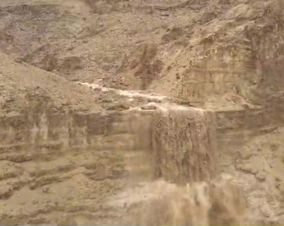 "בחיים לא ראיתי את נחל מזין שוטף ככה". צפו