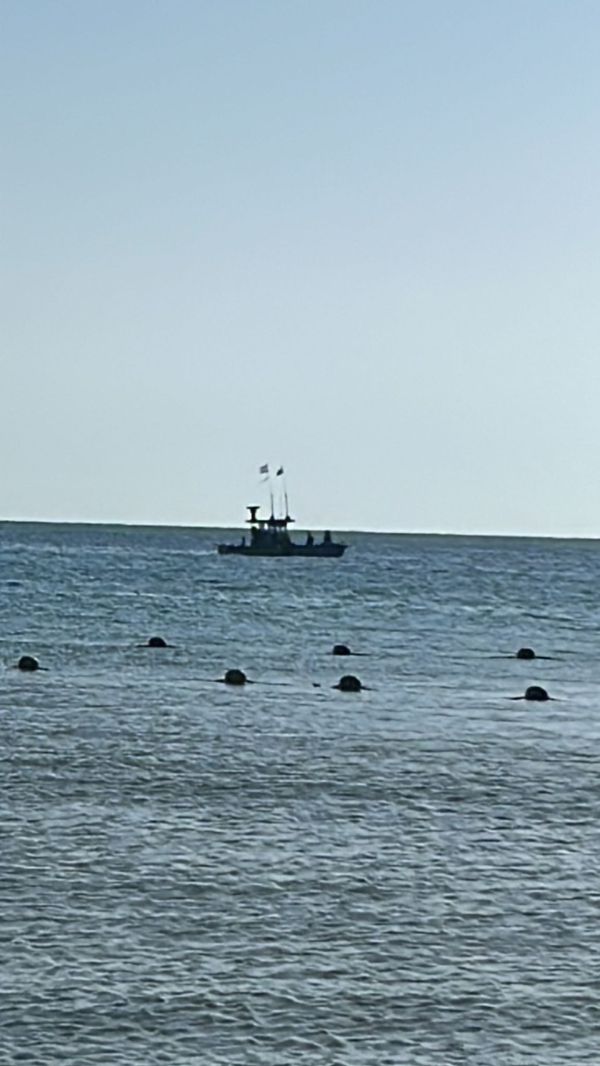 תיעוד: המשטרה פוצצה אמל"ח בלב ים בחיפה