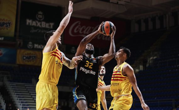 אחרי משחק דרמטי: מכבי תל אביב הפסידה לברצלונה