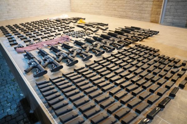 סוכל ניסיון הברחה של אלפי נשקים לרשות הפלסטינית